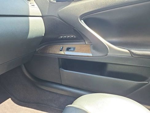 Used 2010 Lexus IS 350C RWD image 33
