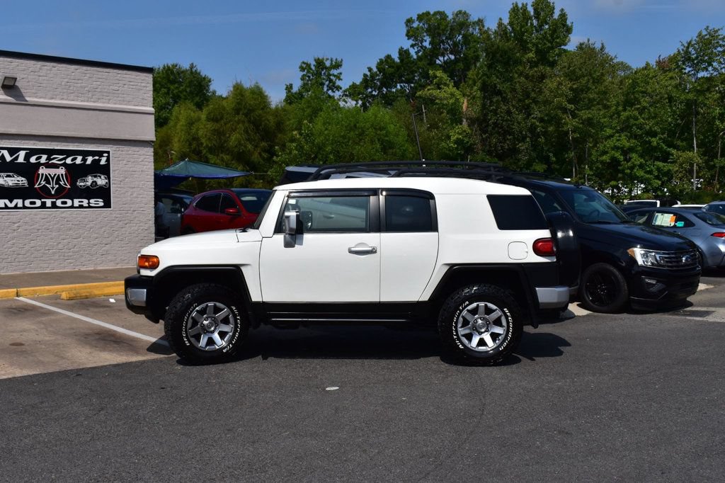 Used 2014 Toyota FJ Cruiser 4WD w/ Convenience Package image 4