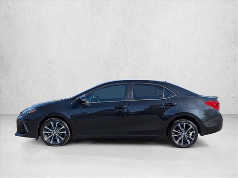 Used 2019 Toyota Corolla XSE image 9