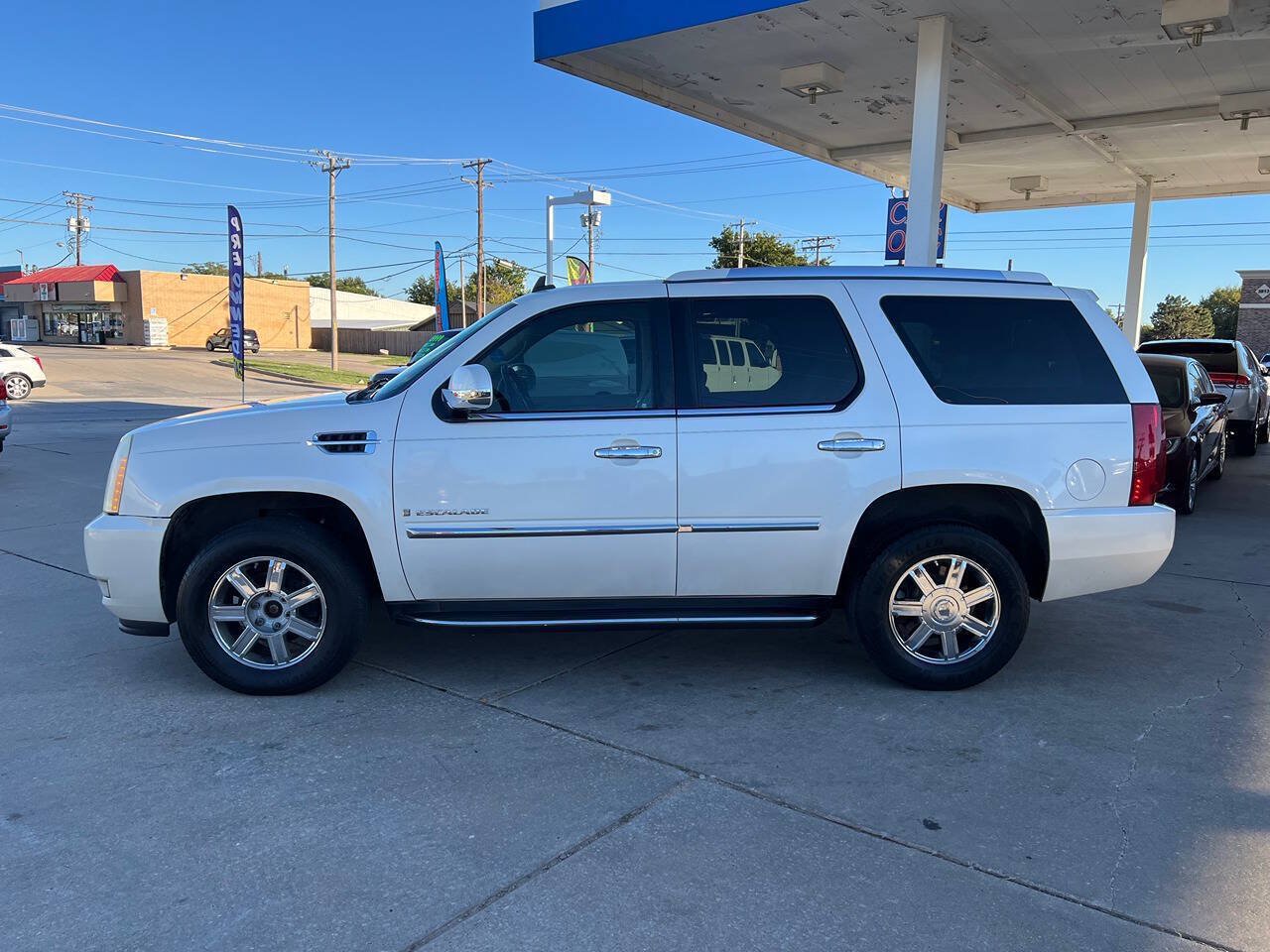 Used 2007 Cadillac Escalade AWD image 4