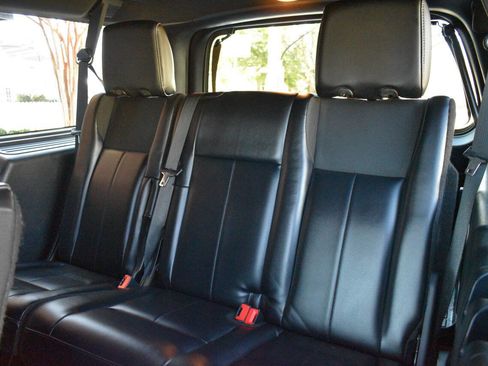 Used 2017 Ford Expedition EL XLT w/ Equipment Group 202A image 10