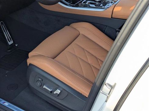 New 2026 BMW X5 xDrive50e w/ M Sport Package image 4