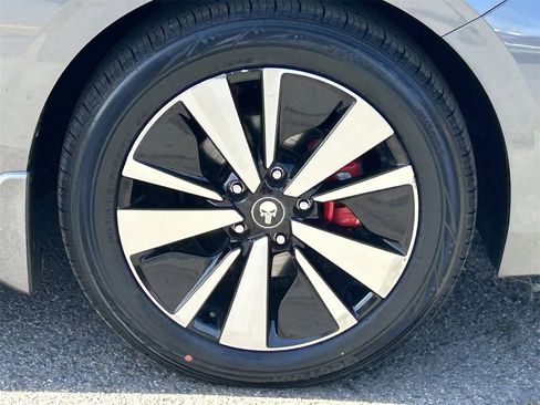 Certified 2024 Nissan Sentra SV image 8