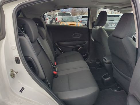 Used 2019 Honda HR-V EX image 32