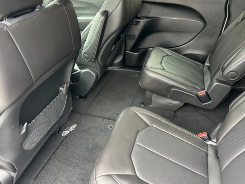 New 2026 Chrysler Voyager LX image 12