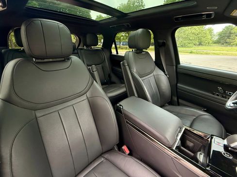 Used 2024 Land Rover Range Rover Sport SE AWD/4WD image 31