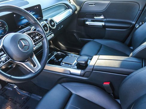 Used 2022 Mercedes-Benz GLB 250 image 18