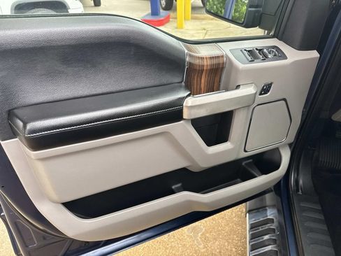 Used 2015 Ford F150 Lariat w/ Equipment Group 502A Luxury RWD image 21