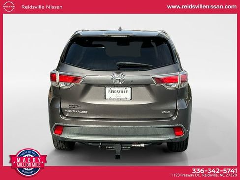 Used 2016 Toyota Highlander XLE image 5