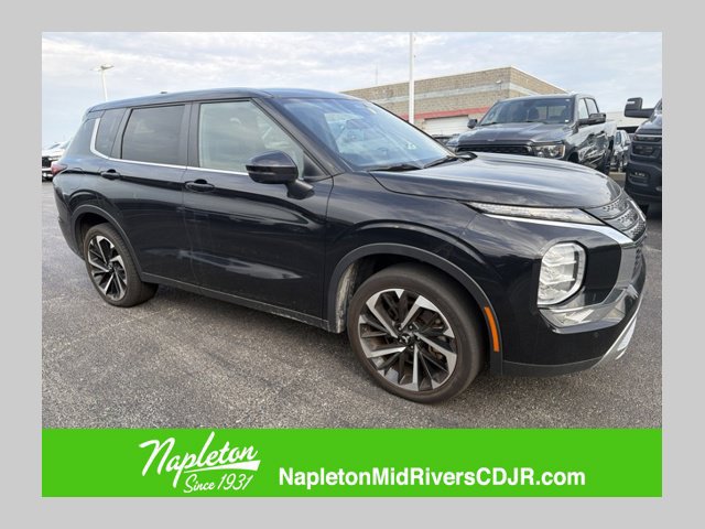 Used 2024 Mitsubishi Outlander SE FWD image 1