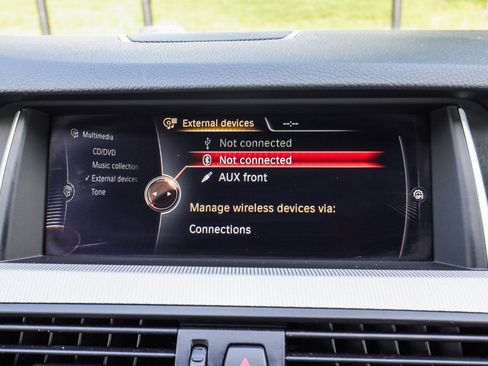 Used 2015 BMW M5 RWD image 10