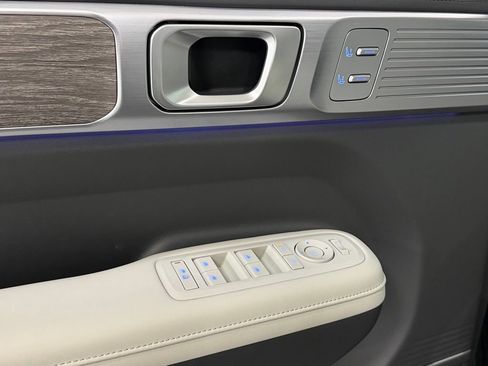 Used 2025 Hyundai Santa Fe Calligraphy image 13