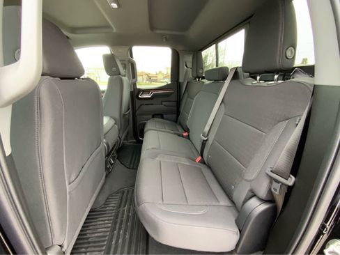 New 2025 GMC Sierra 1500 SLE w/ Preferred Package image 30