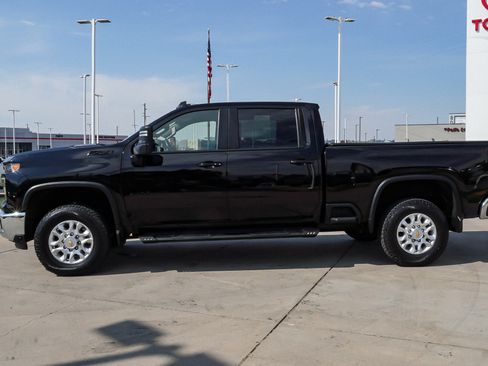 Used 2024 Chevrolet Silverado 2500 LT AWD/4WD image 5