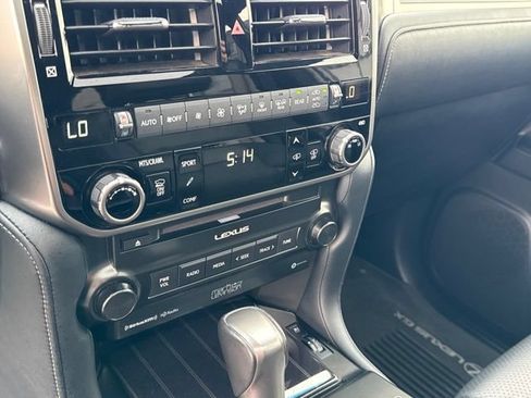 Used 2022 Lexus GX 460 Luxury w/ Off Road Package AWD/4WD image 35