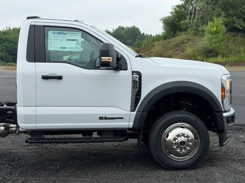 New 2026 Ford F550 4x4 Regular Cab Super Duty image 25