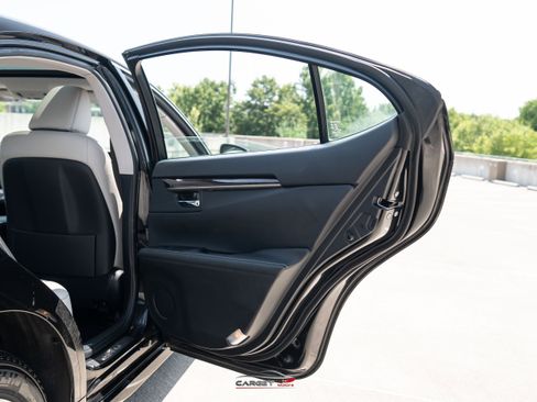 Used 2014 Lexus ES 350 w/ Luxury Package FWD image 43