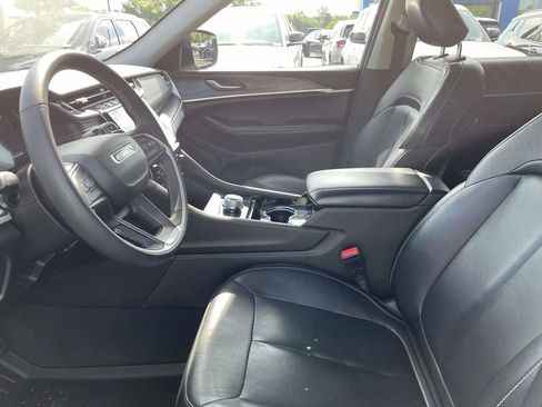 Used 2023 Jeep Grand Cherokee L Limited w/ Black Appearance Package RWD image 21