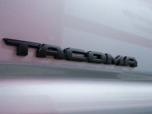 Used 2021 Toyota Tacoma SR5 image 35