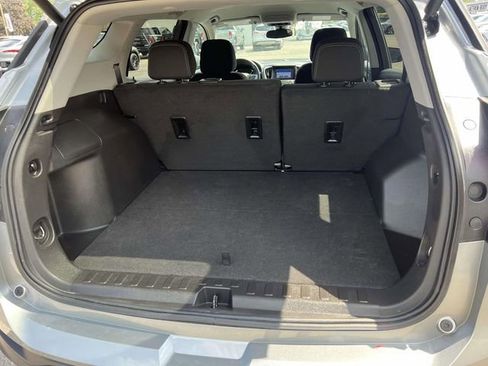 Used 2023 GMC Terrain SLE w/ Driver Convenience Package FWD image 12