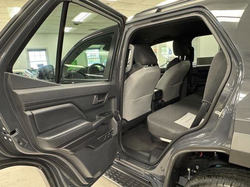 Used 2025 Toyota 4Runner TRD Off-Road AWD/4WD image 18