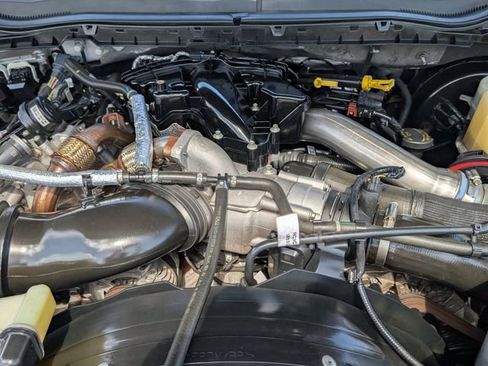 Used 2019 Ford F250 Lariat w/ Lariat Ultimate Package AWD/4WD image 17