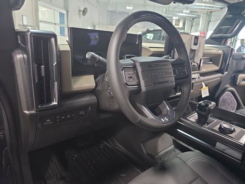 New 2026 GMC Hummer EV SUV image 16