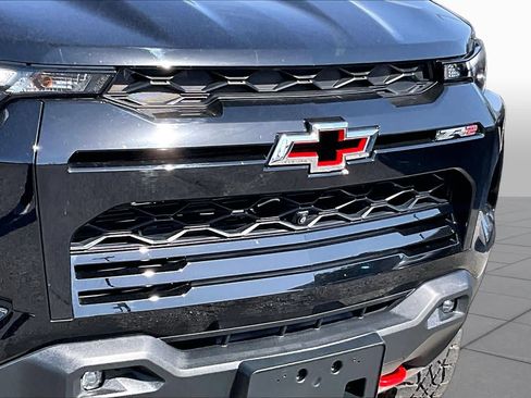Used 2024 Chevrolet Colorado ZR2 w/ Technology Package AWD/4WD image 27