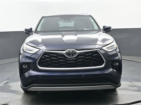 Used 2023 Toyota Highlander Platinum image 24