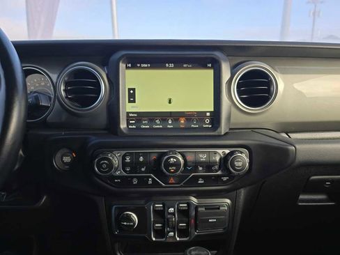 Used 2023 Jeep Wrangler Sahara w/ Cold Weather Group image 12