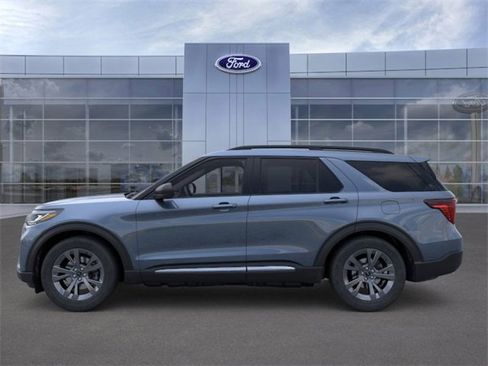 New 2025 Ford Explorer Active w/ Active Comfort Package image 3