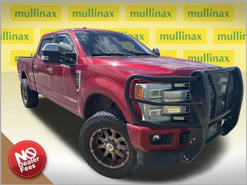 Used 2017 Ford F250 Platinum image 1