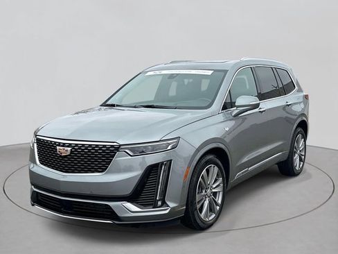 Certified 2025 Cadillac XT6 Premium Luxury w/ Platinum Package AWD/4WD image 32