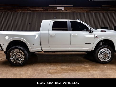 Used 2025 RAM 3500 Longhorn image 10