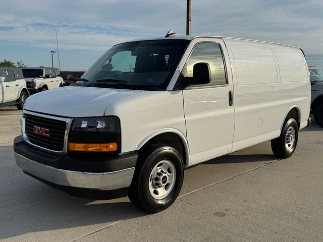 Used 2025 GMC Savana 2500 w/ Driver Convenience Package RWD image 10