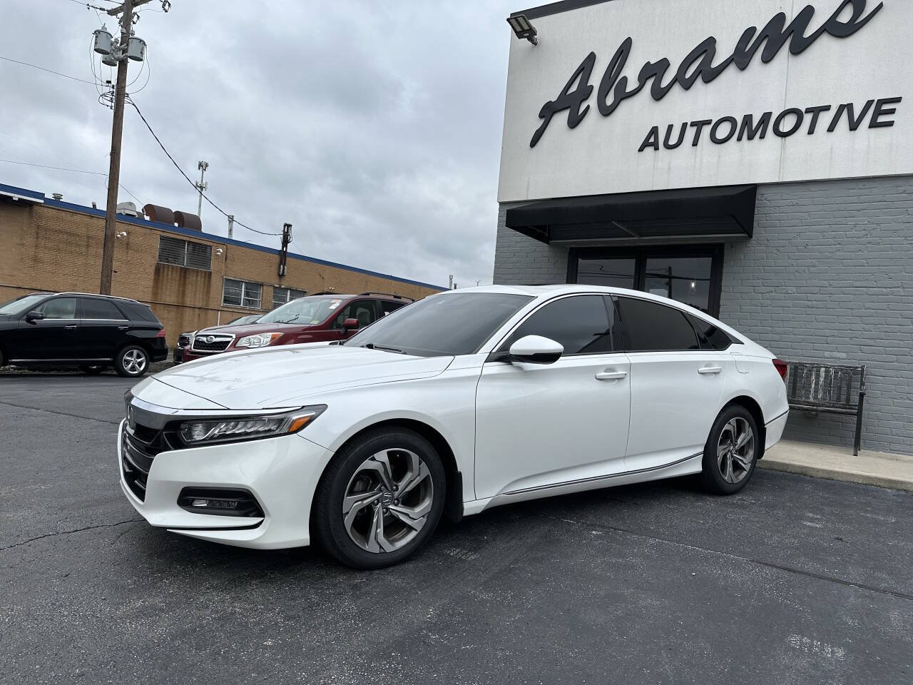 Used 2018 Honda Accord EX-L image 3