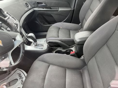 Used 2014 Chevrolet Cruze LT w/ RS Package image 25