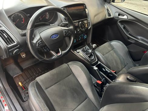 Used 2018 Ford Focus ST FWD image 12