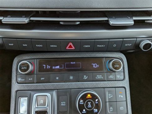 Used 2023 Hyundai Palisade Limited w/ Cargo Package image 22