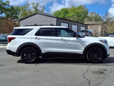 Used 2023 Ford Explorer ST-Line w/ Class IV Trailer Tow Package image 8