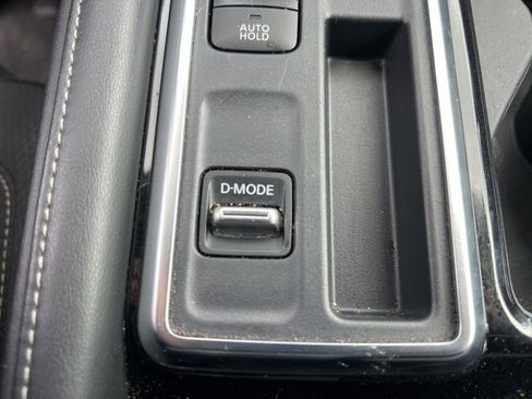 Used 2024 Nissan Pathfinder SV image 24