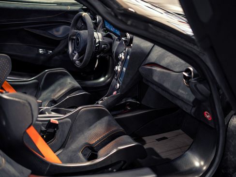 Used 2021 McLaren 765LT RWD image 16