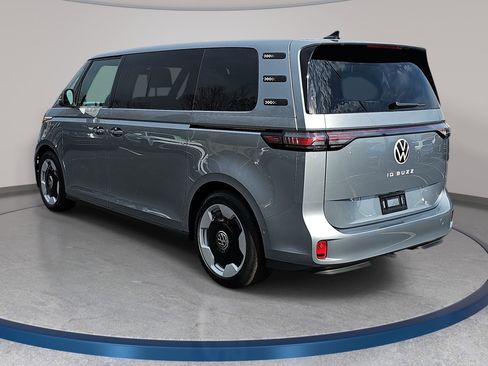 New 2025 Volkswagen ID. Buzz Pro S image 7