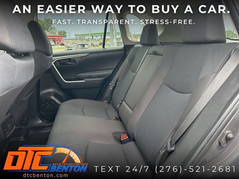 Used 2024 Toyota RAV4 LE AWD/4WD image 12
