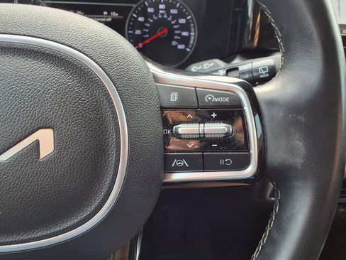Used 2022 Kia Sorento S FWD image 20