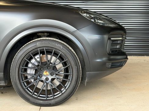 Certified 2021 Porsche Cayenne Coupe AWD/4WD image 11