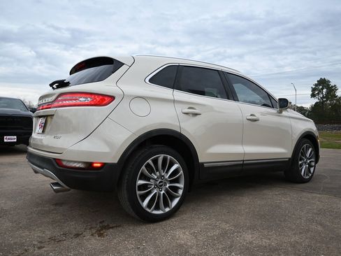 Used 2018 Lincoln MKC Reserve image 3