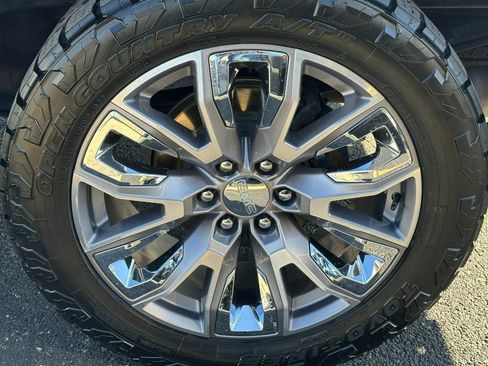 Certified 2023 GMC Sierra 1500 Denali image 7