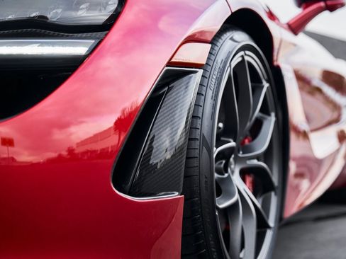 Used 2021 McLaren 720S Performance image 12