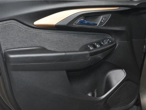 Used 2022 Chevrolet TrailBlazer ACTIV w/ Convenience Package image 4